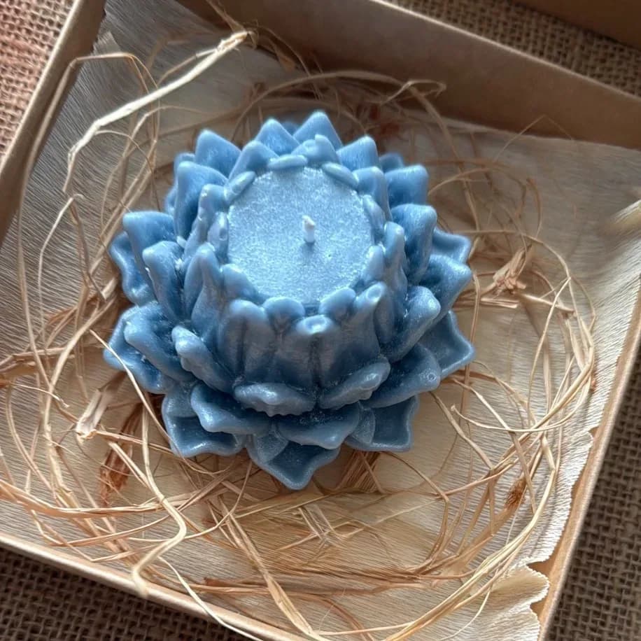 Lotus Mum